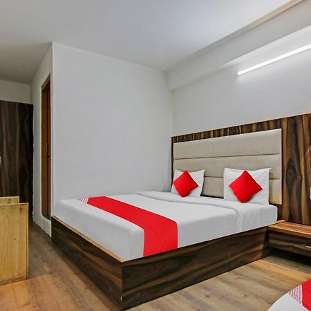 Hotel O Alfa Manāli Exteriér fotografie