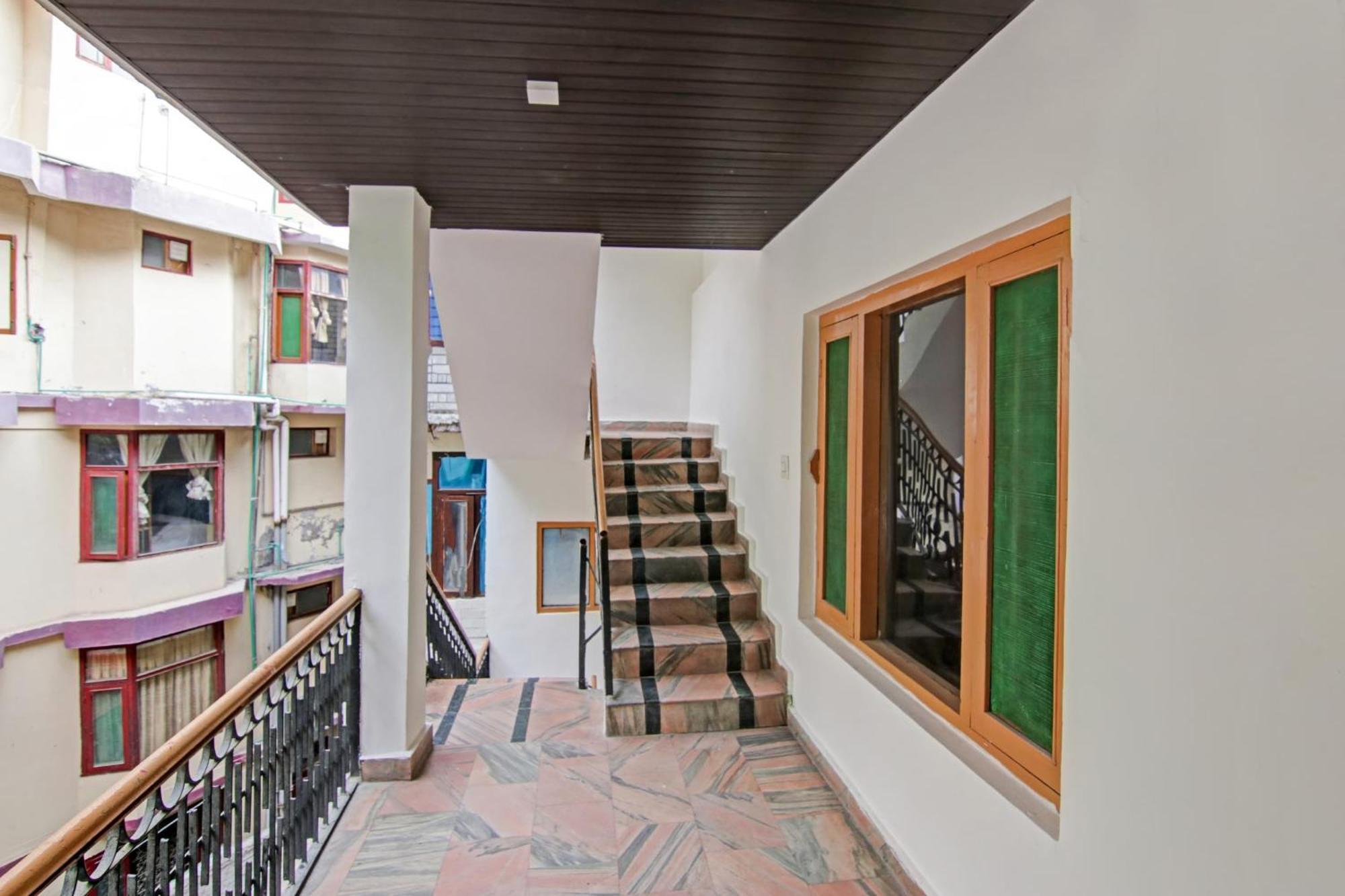 Hotel O Alfa Manāli Exteriér fotografie