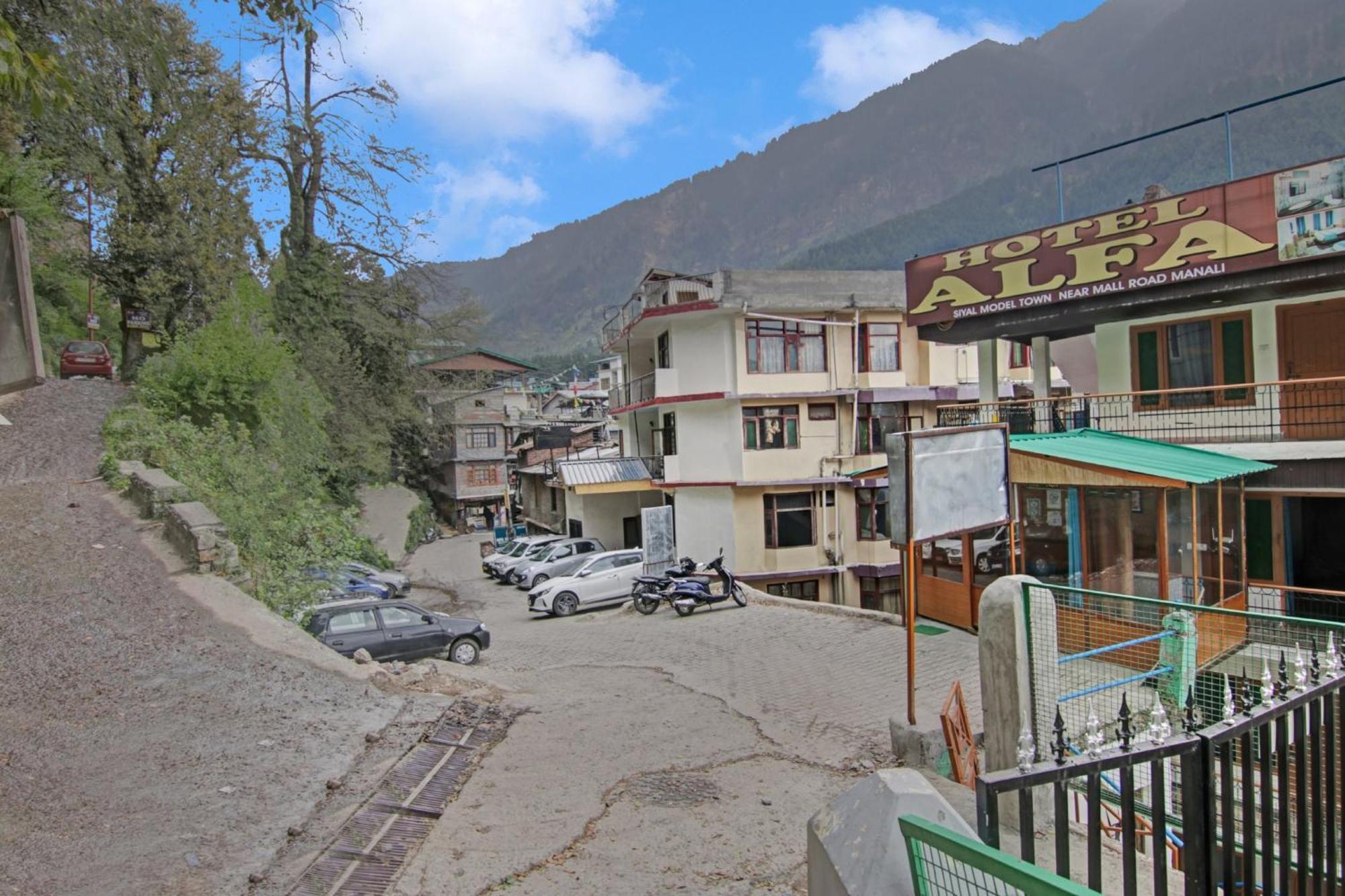 Hotel O Alfa Manāli Exteriér fotografie