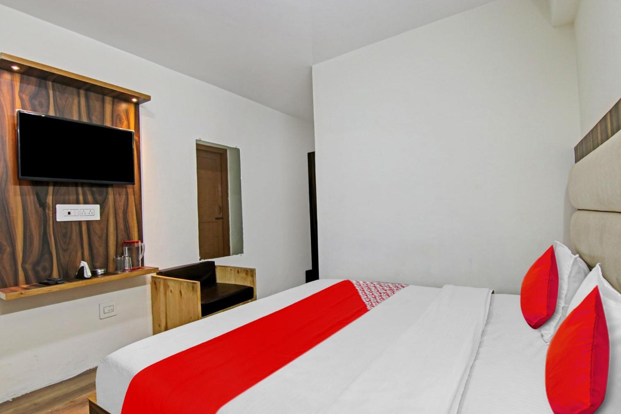 Hotel O Alfa Manāli Exteriér fotografie